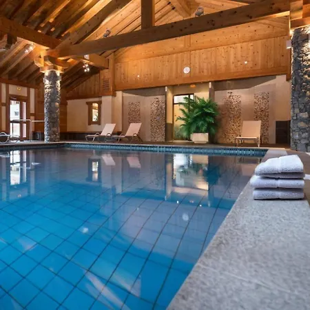 Bozelet 3* - 6 Pers - Piscine - Balcon Et Vue 펜션 *
